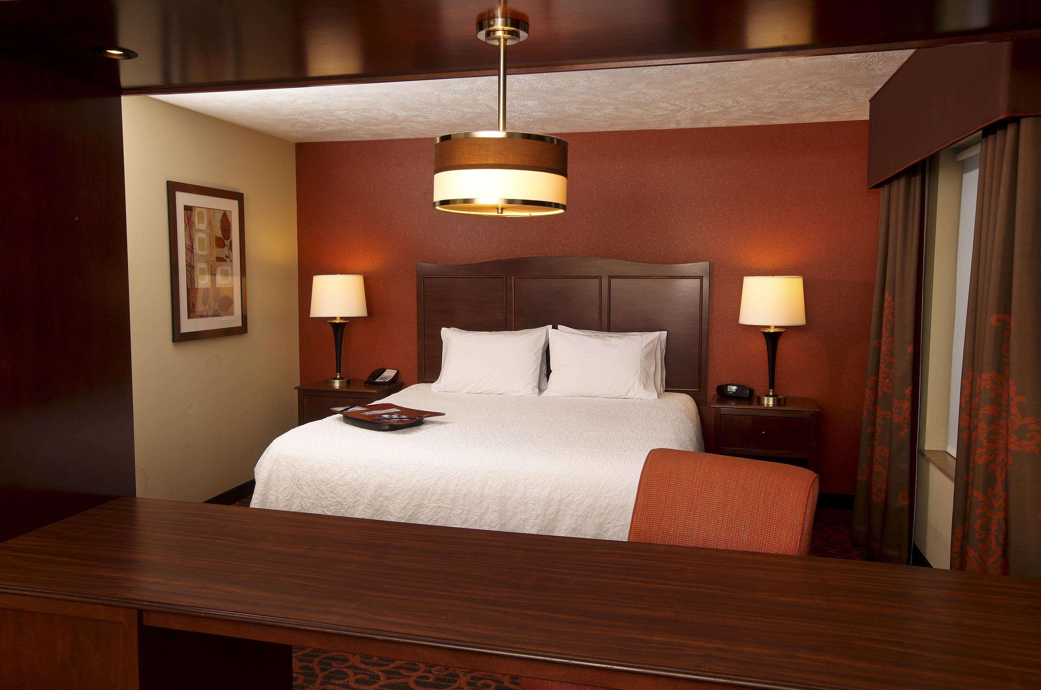 Hampton Inn & Suites Fargo Medical Center Экстерьер фото