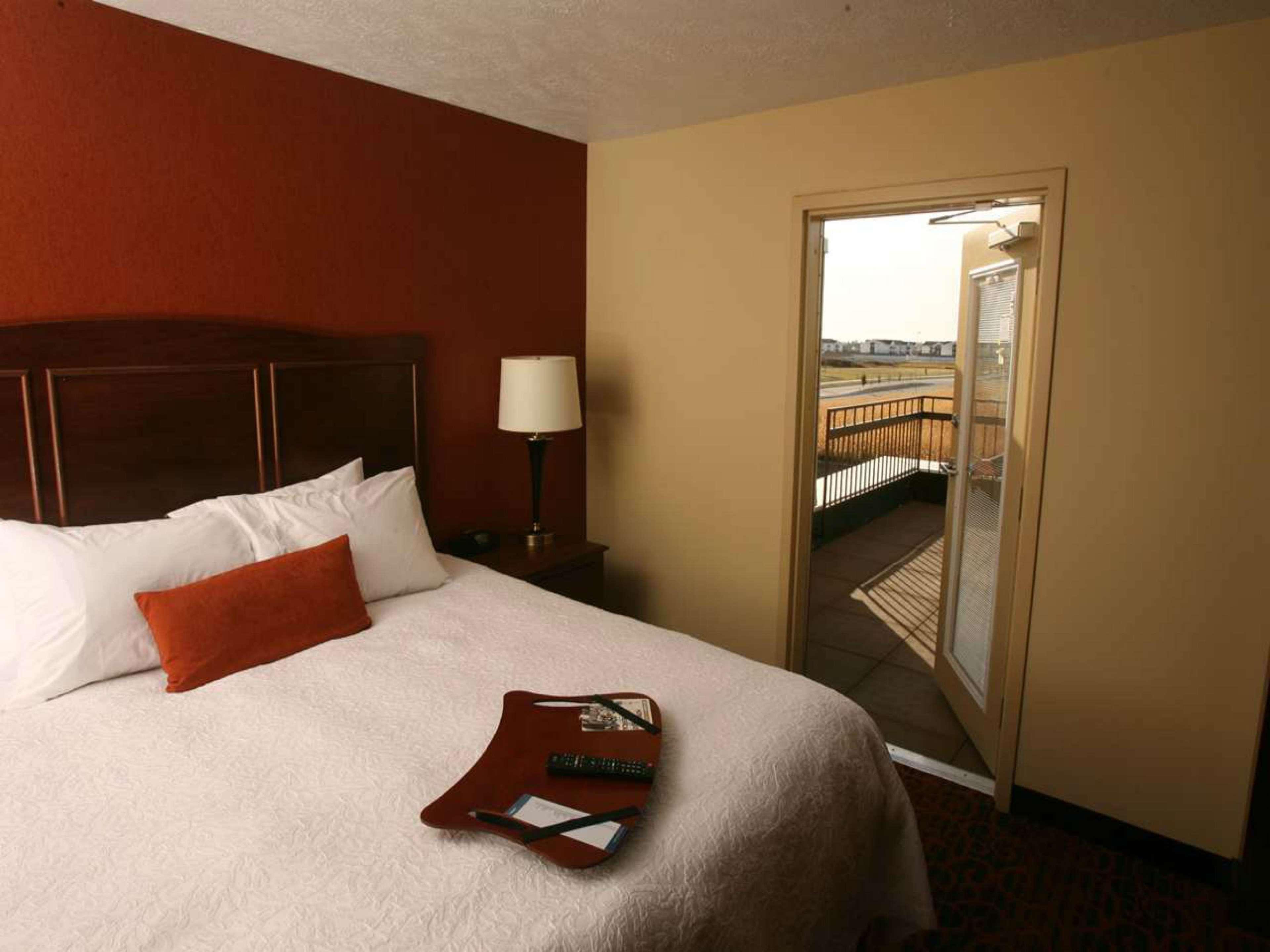 Hampton Inn & Suites Fargo Medical Center Номер фото