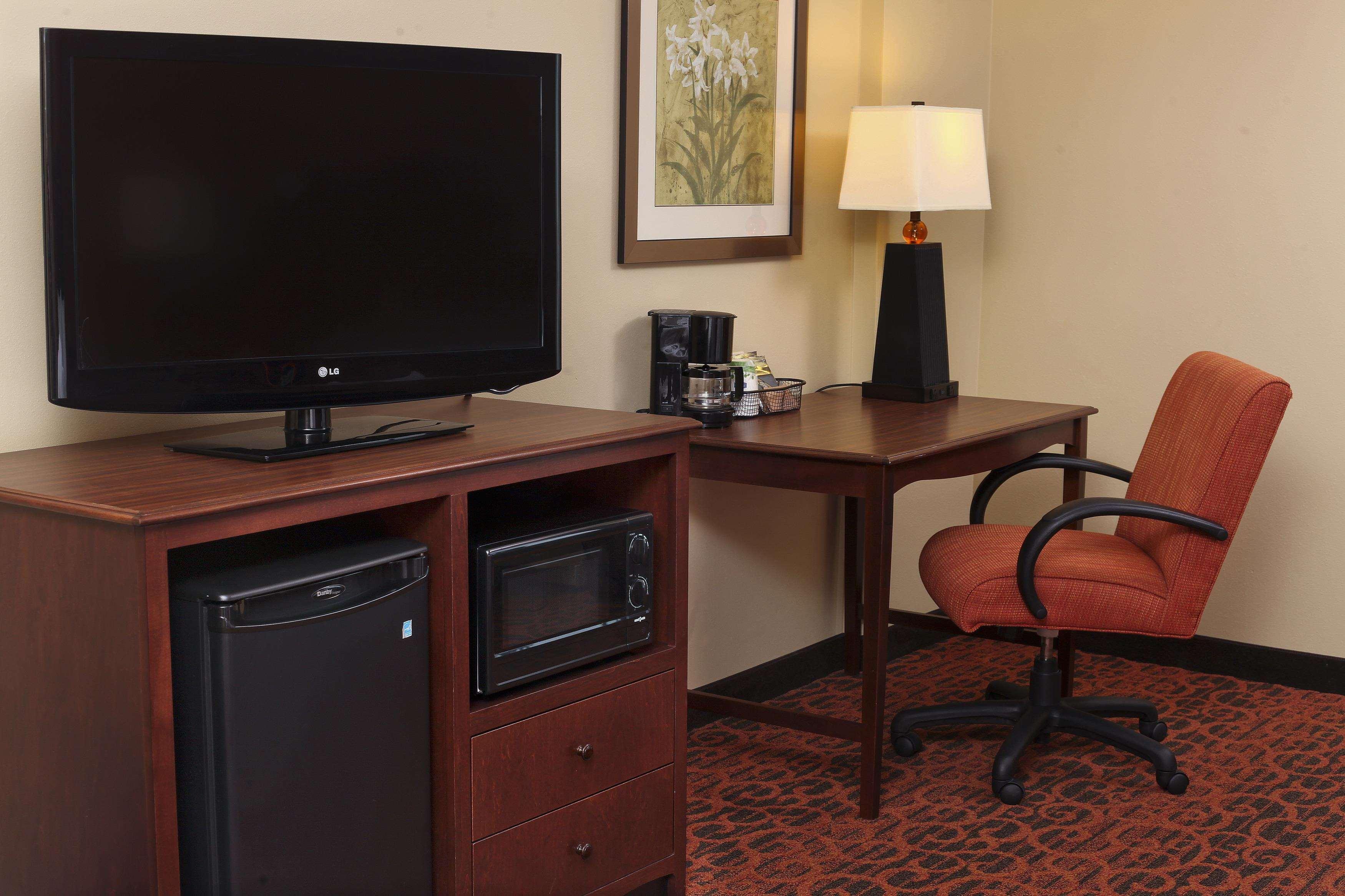 Hampton Inn & Suites Fargo Medical Center Экстерьер фото
