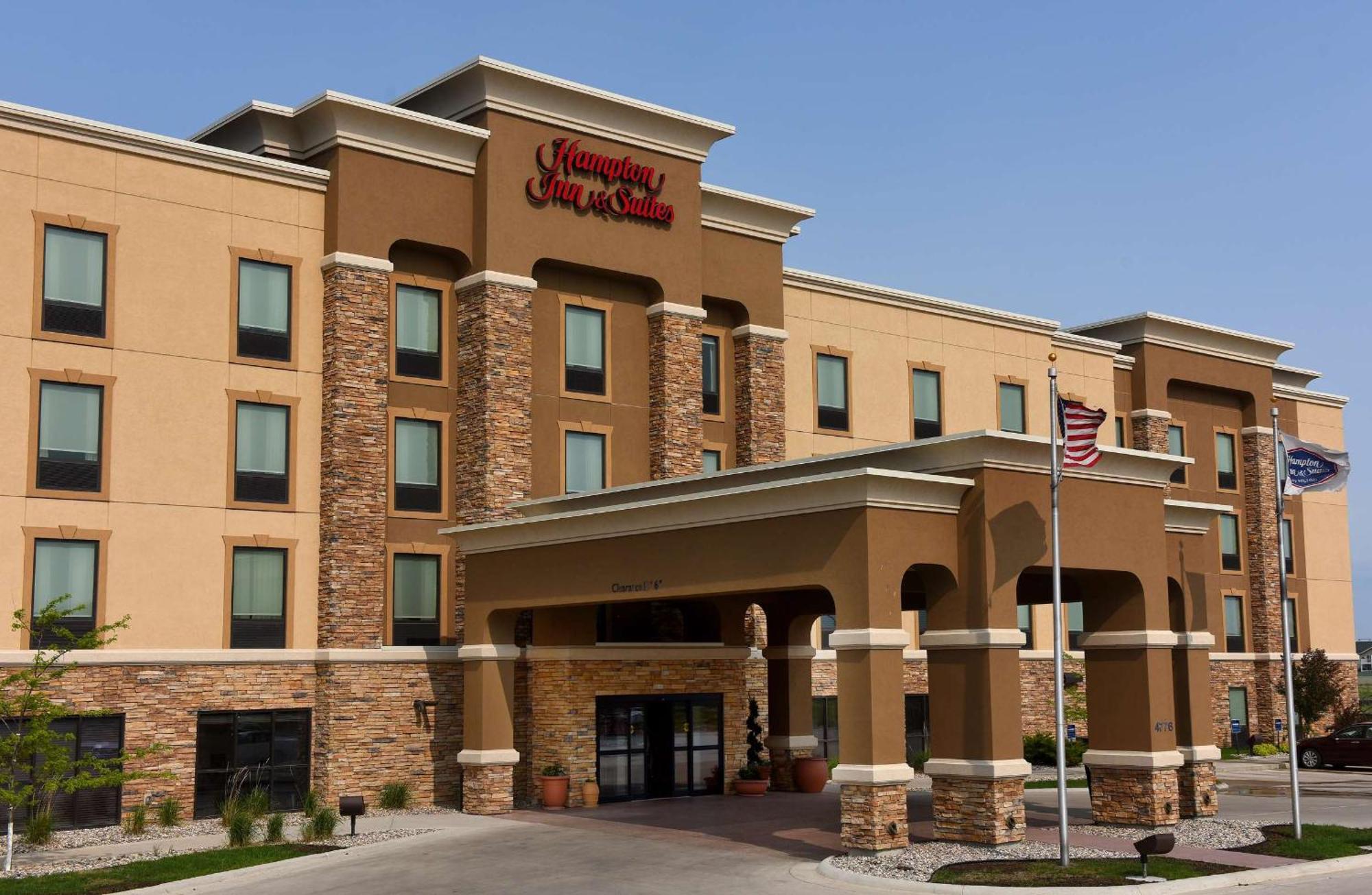Hampton Inn & Suites Fargo Medical Center Экстерьер фото