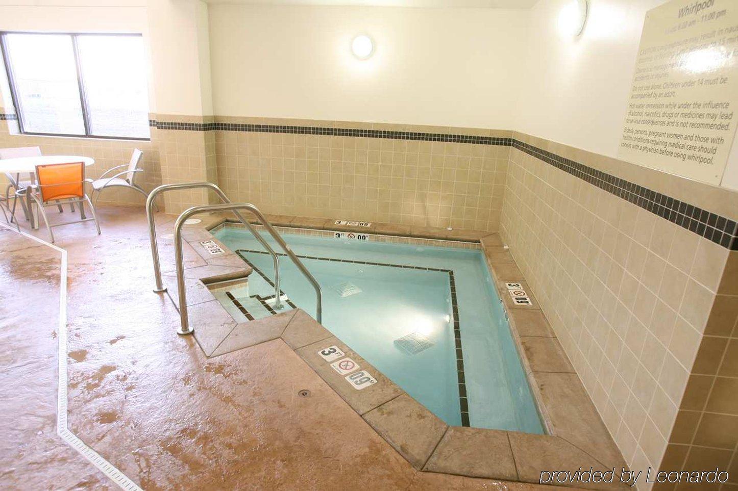 Hampton Inn & Suites Fargo Medical Center Экстерьер фото