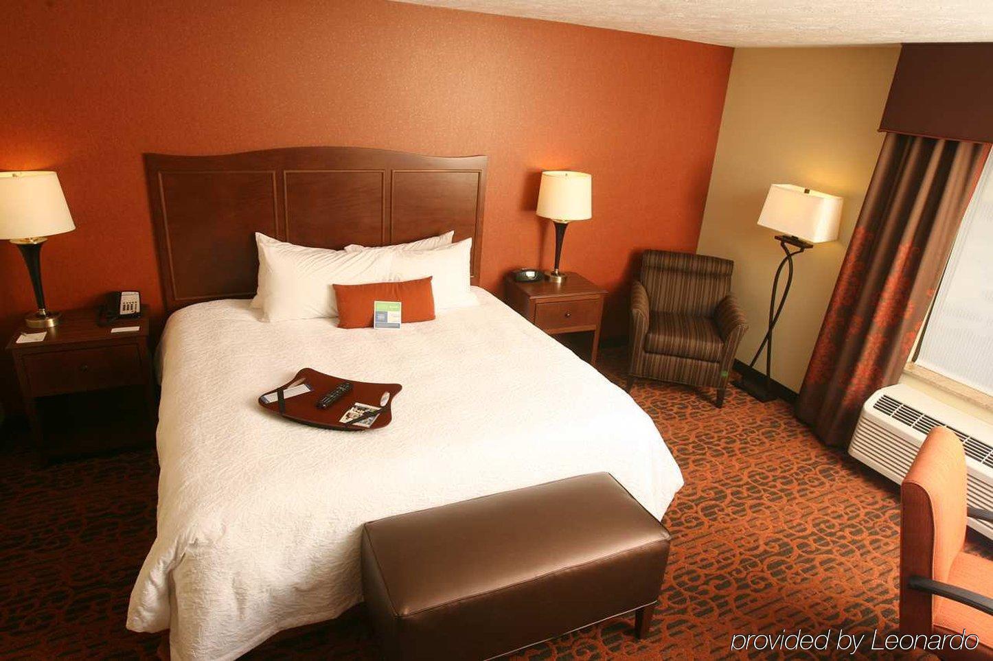 Hampton Inn & Suites Fargo Medical Center Номер фото